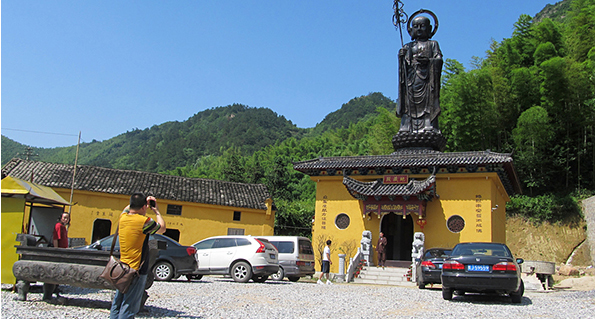 九华山平坦寺